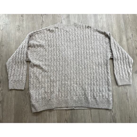 H&M Oversized Cable Knit Button Front Cardigan Women’s Size XL - Picture 3 of 6
